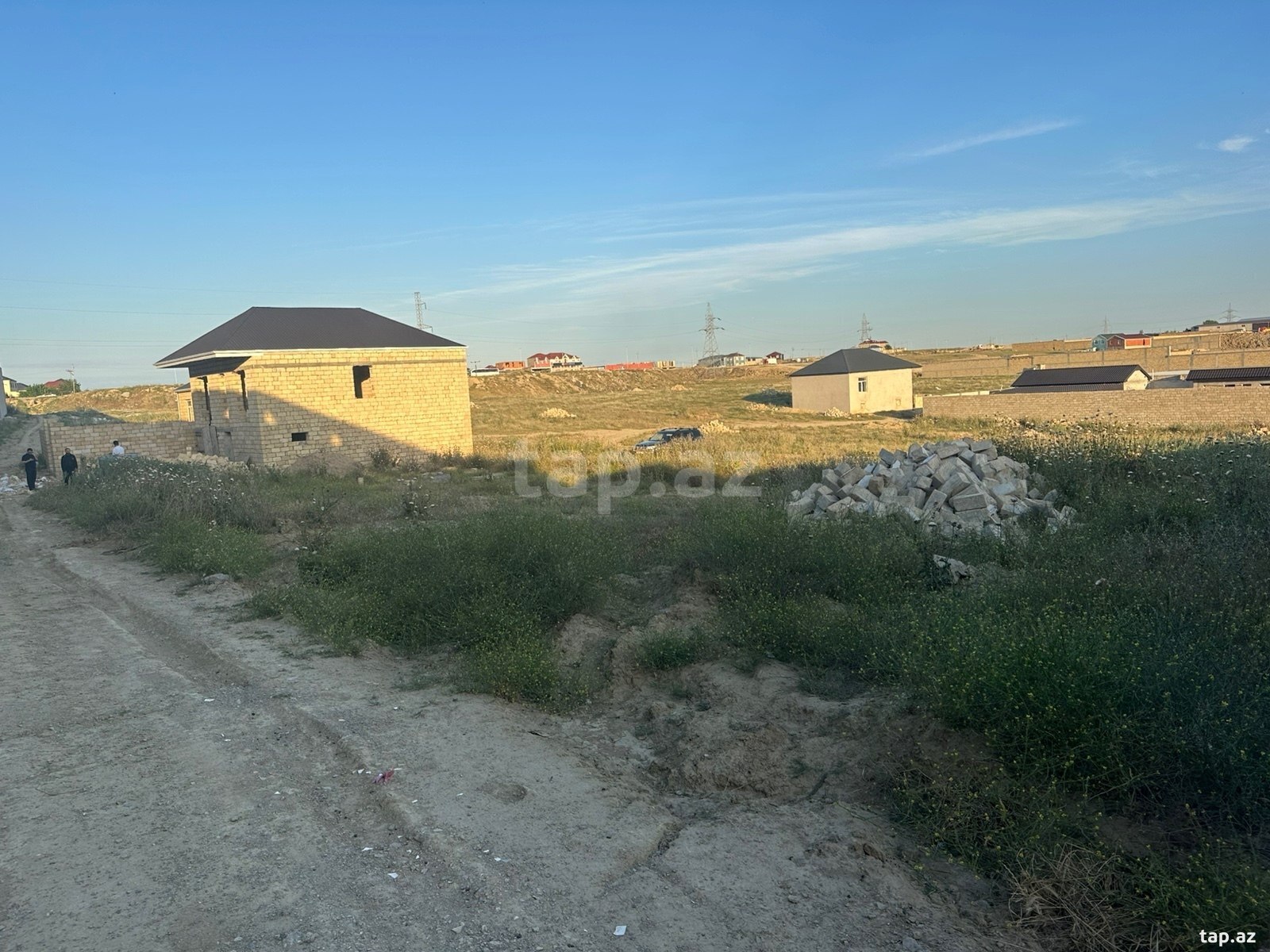 8 sot torpaq sahəsi, Yeni Saray-novxanı yolu (6)