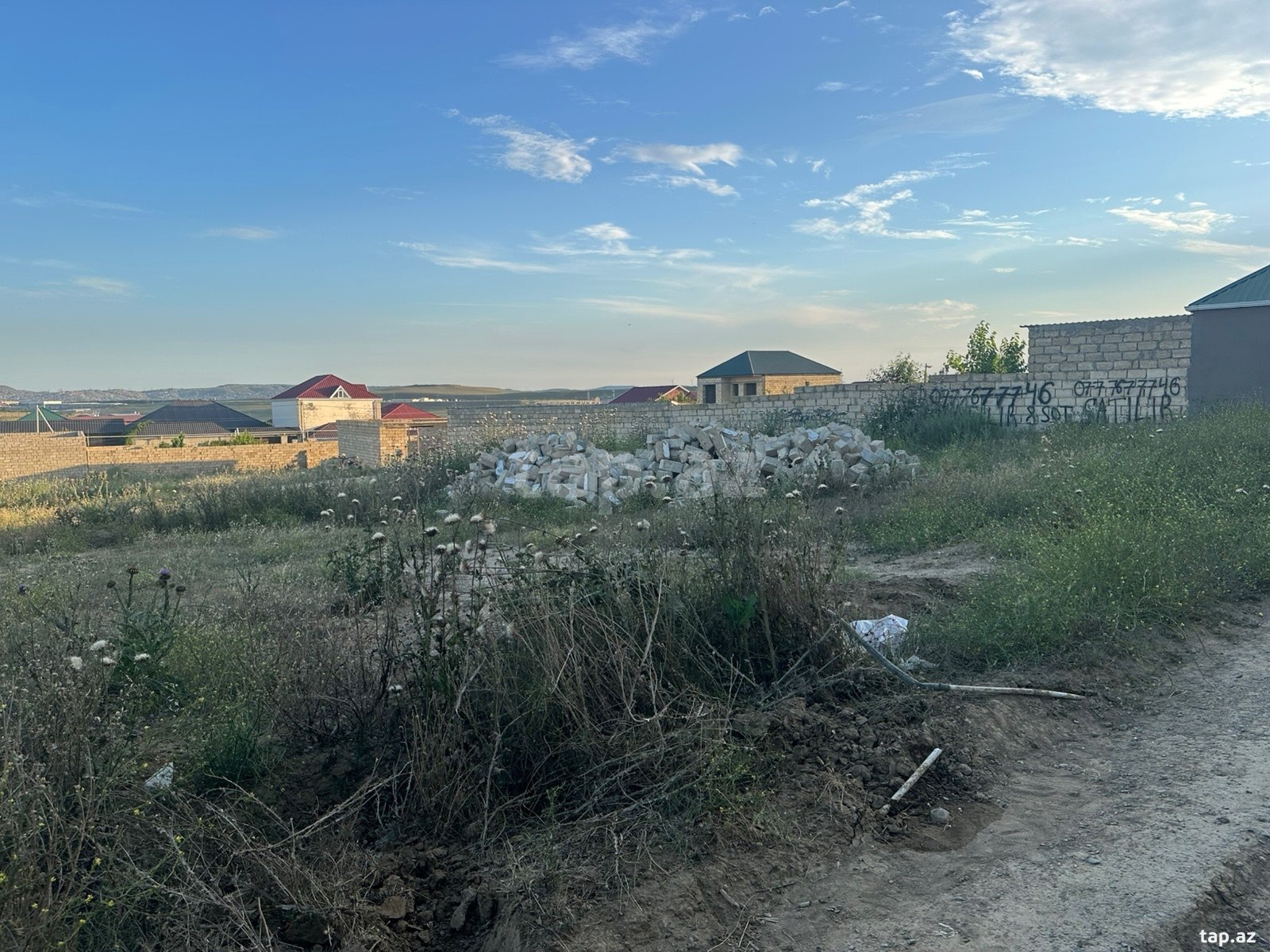 8 sot torpaq sahəsi, Yeni Saray-novxanı yolu (2)
