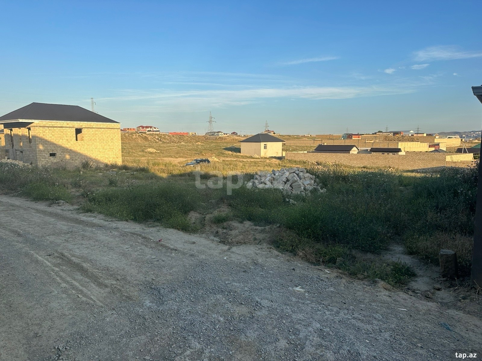 8 sot torpaq sahəsi, Yeni Saray-novxanı yolu (3)