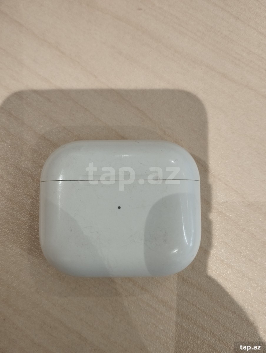 Apple Airpods şarj qutusu
