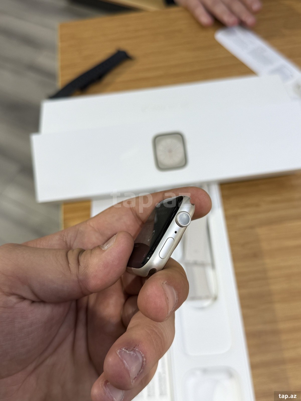 Apple Watch Series 8 Aluminum Silver 45mm (3)