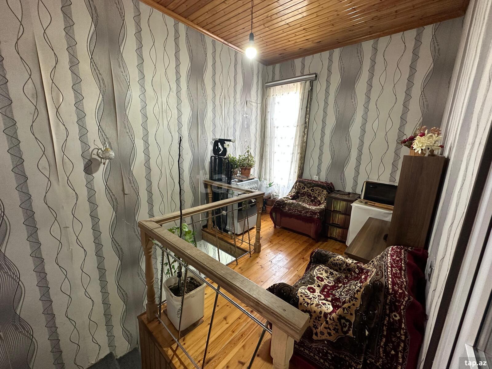 Həyət evi, Binə qəs. (22)
