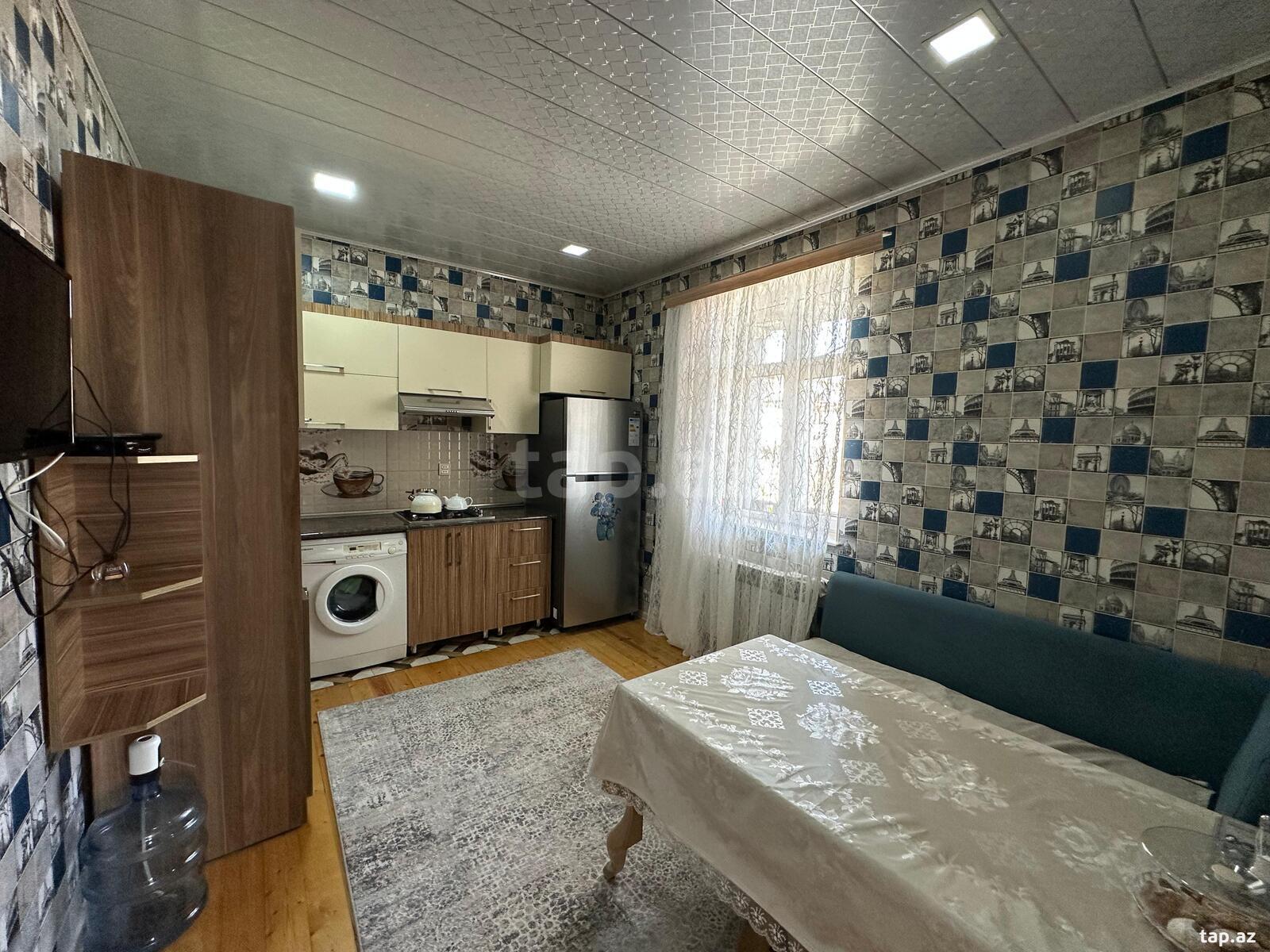 Həyət evi, Binə qəs. (20)