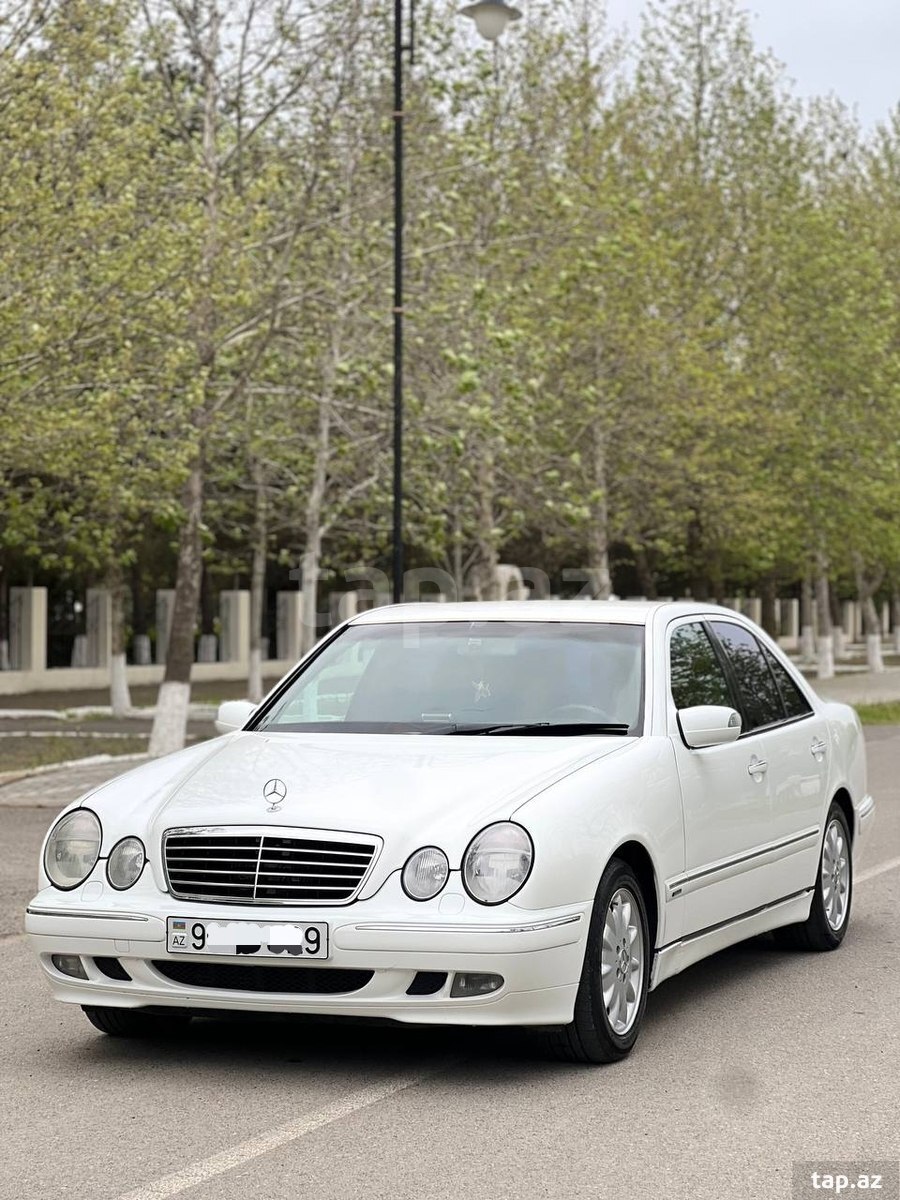 Mercedes E 220, 1999 il (5)