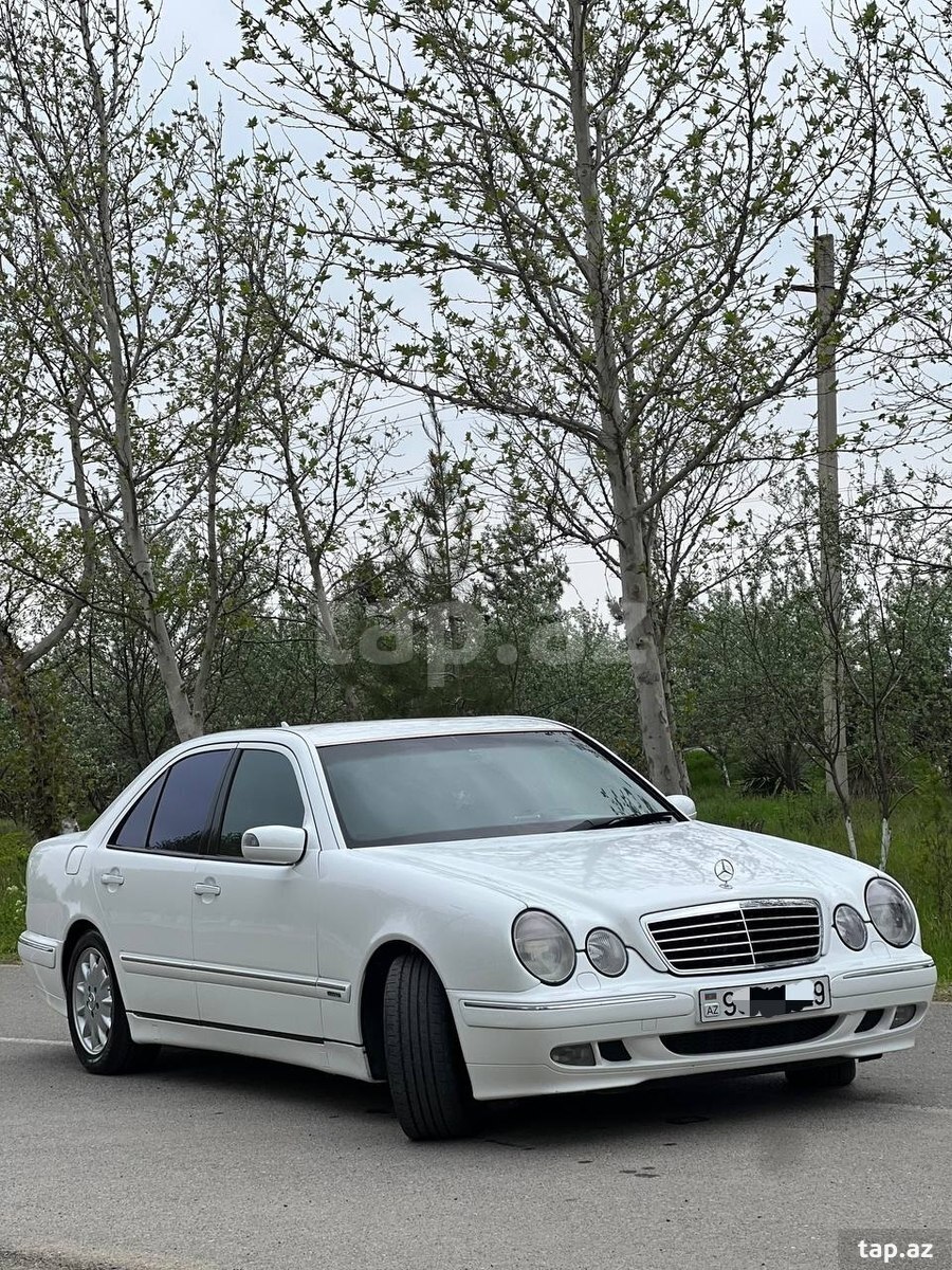 Mercedes E 220, 1999 il (8)