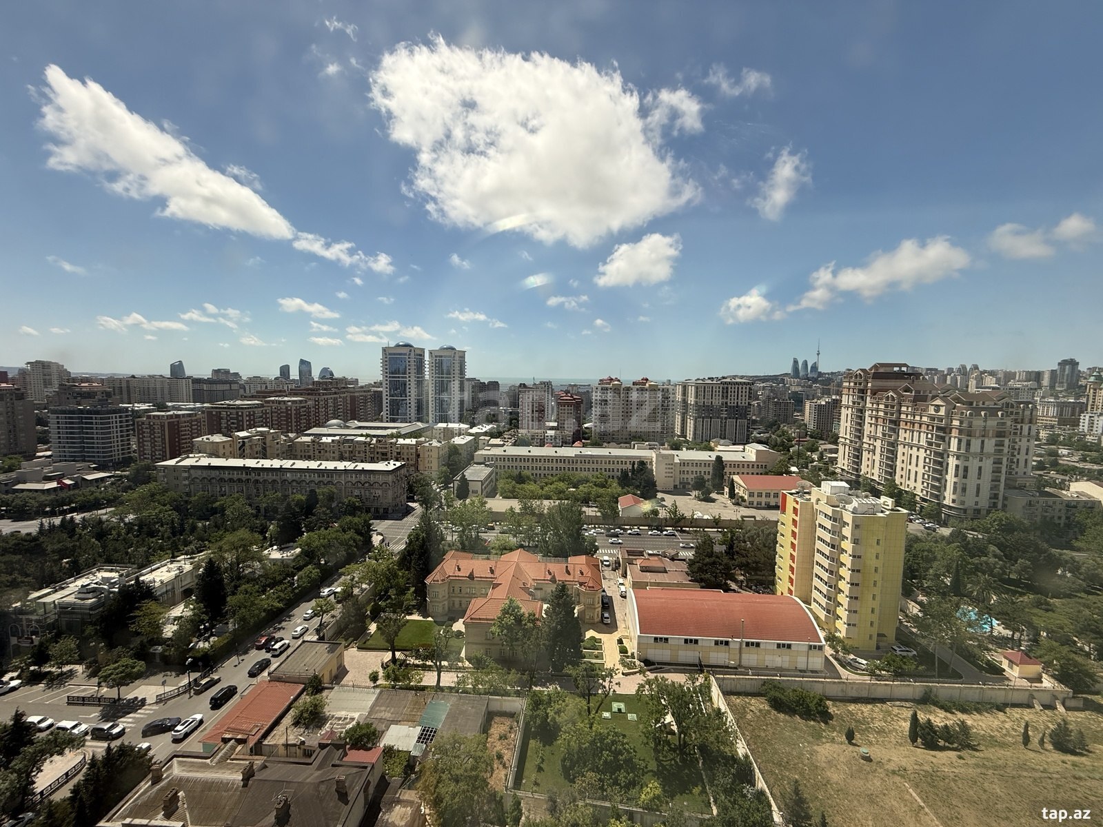4 otaqlı mənzil satılır, Bakı