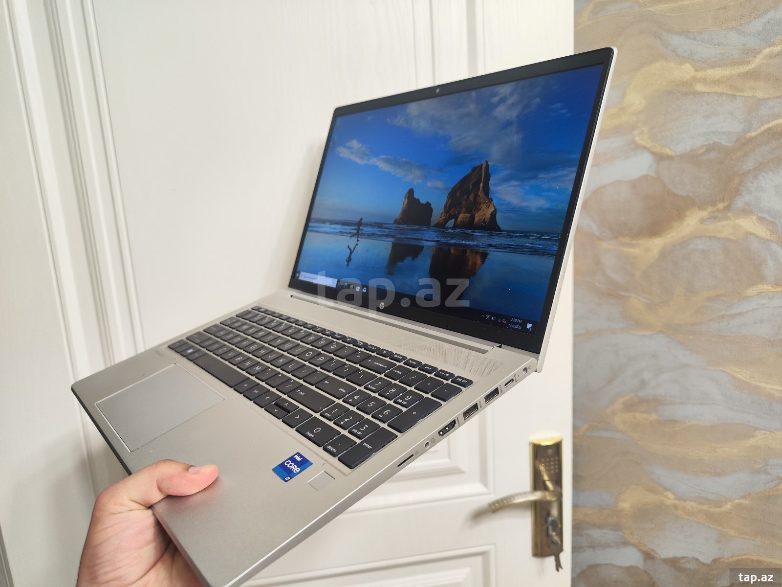 HP Probook 450 g8 (2)