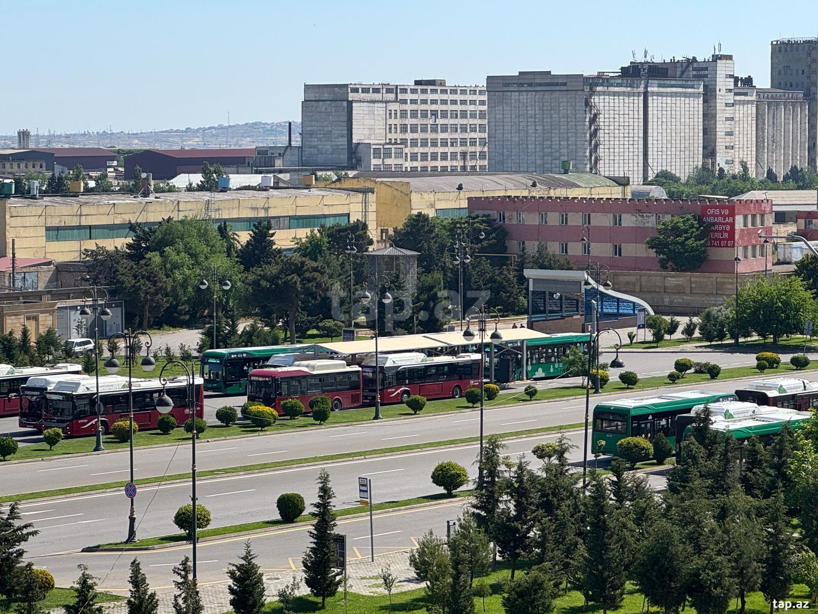 3-otaqlı yeni tikili kirayə verilir, Binəqədi r., 107 m² (2)
