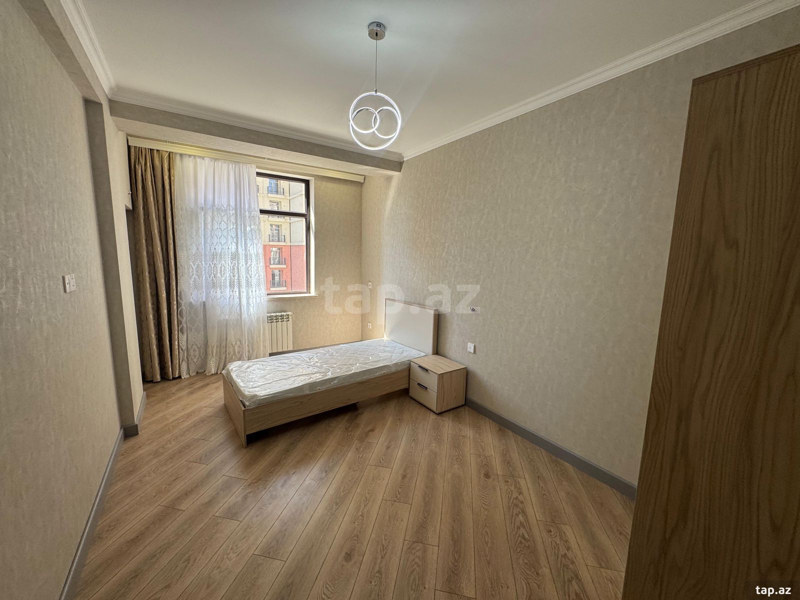 3-otaqlı yeni tikili kirayə verilir, Binəqədi r., 107 m² (5)