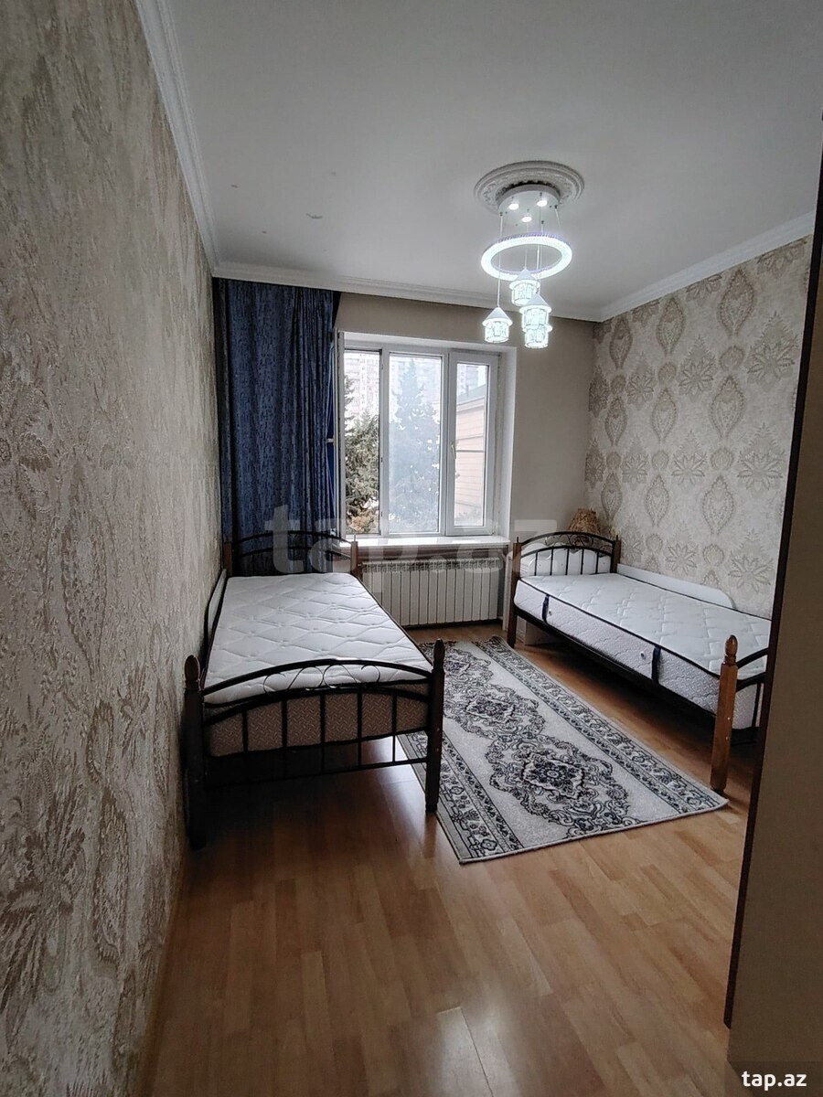 3-otaqlı mənzil kirayə verilir, 8 Noyabr m., 80 m²
