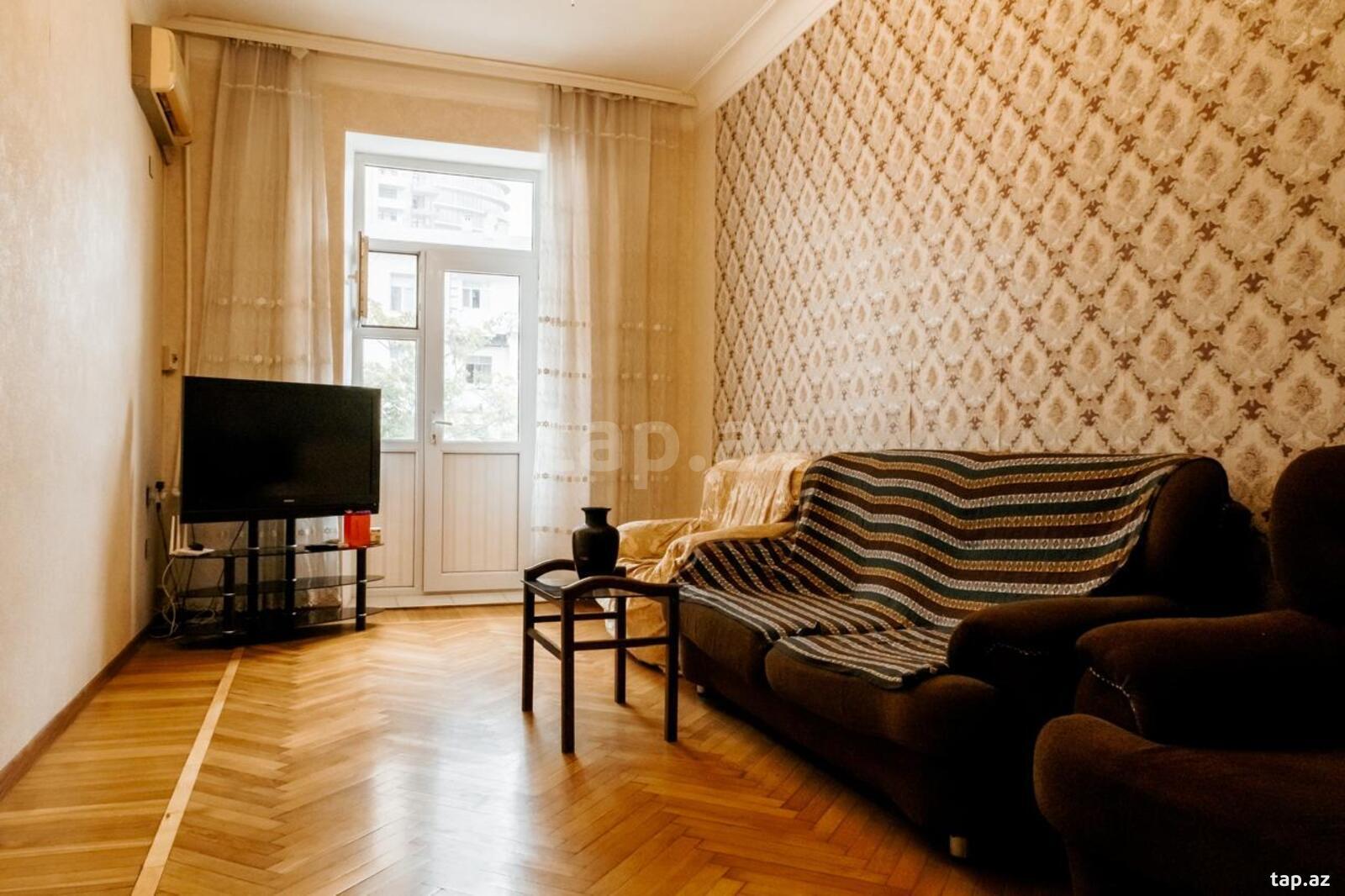 2-otaqlı mənzil kirayə verilir, 28 May m., 60 m² (2)