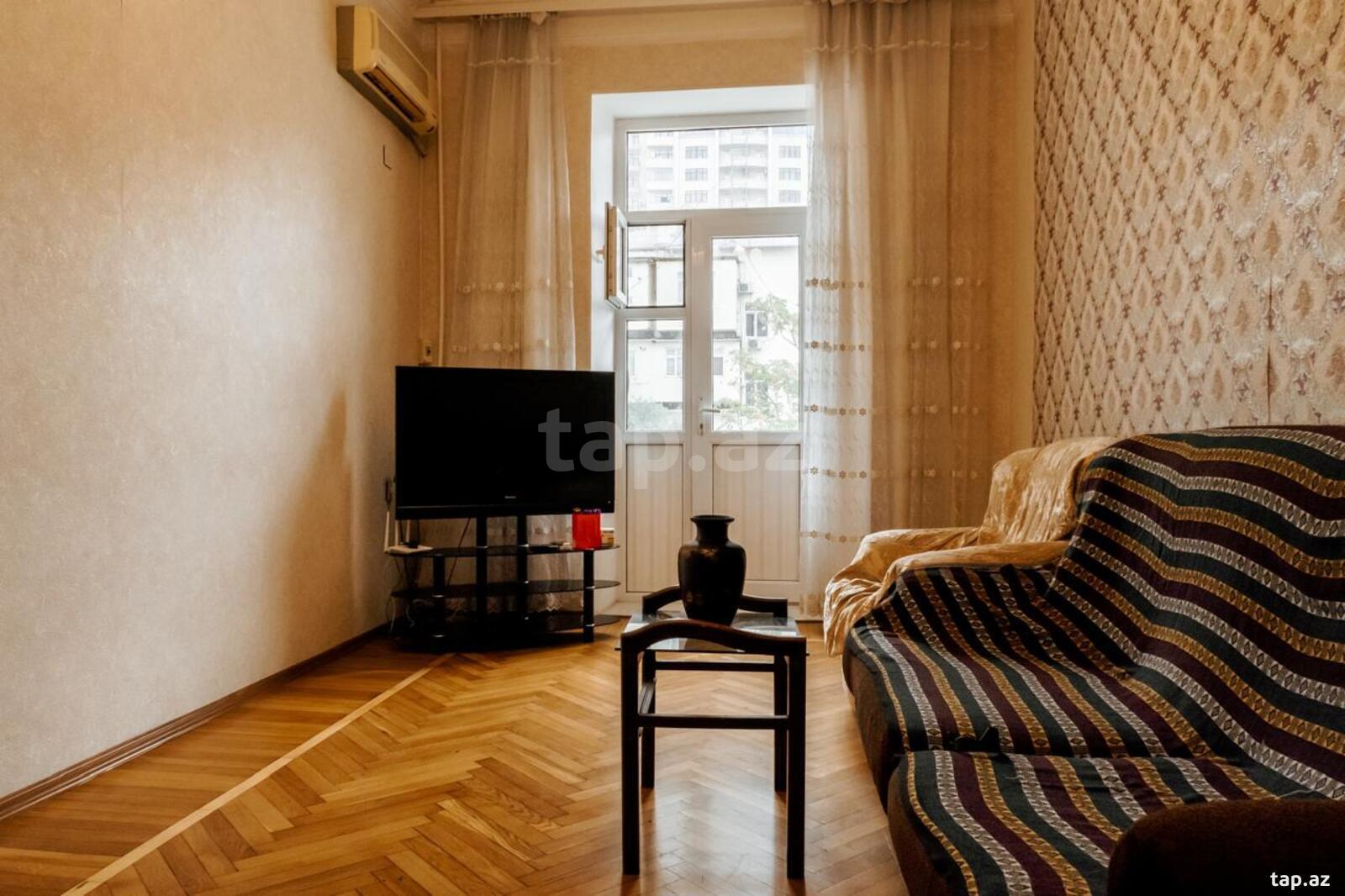 2-otaqlı mənzil kirayə verilir, 28 May m., 60 m²