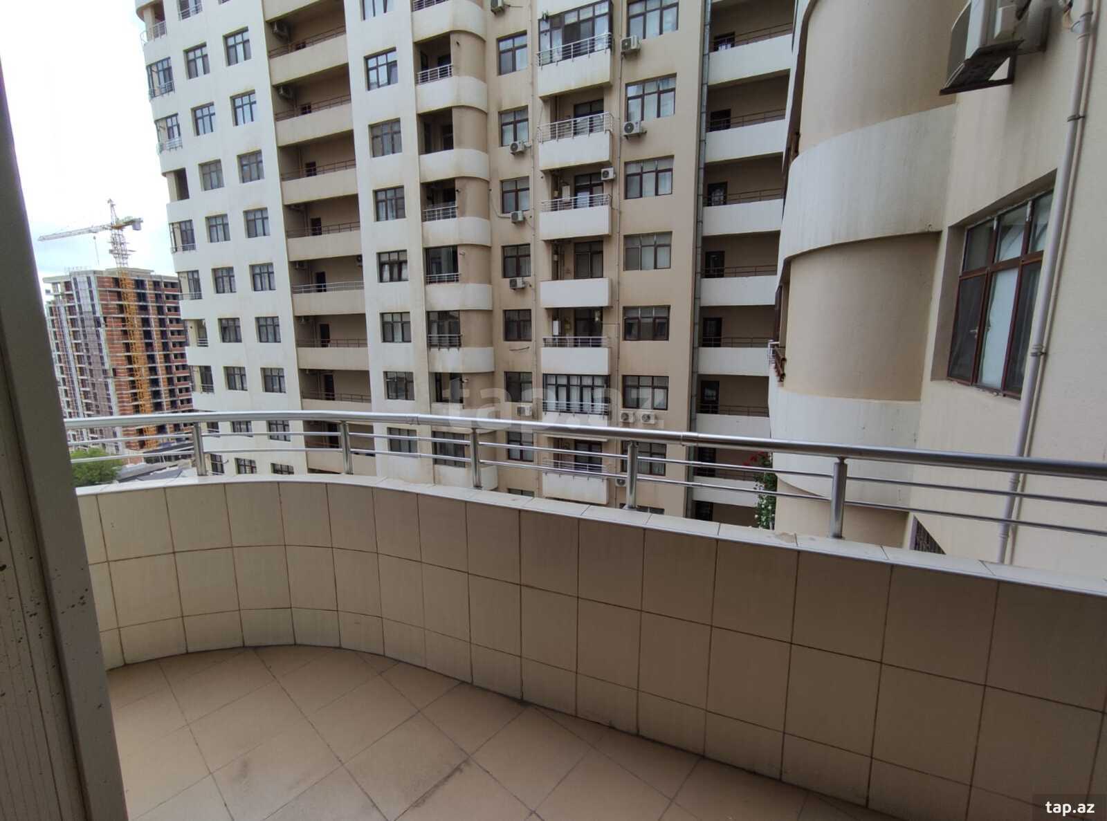 3-otaqlı yeni tikili, Hüseyn Cavid pr., 90 m²