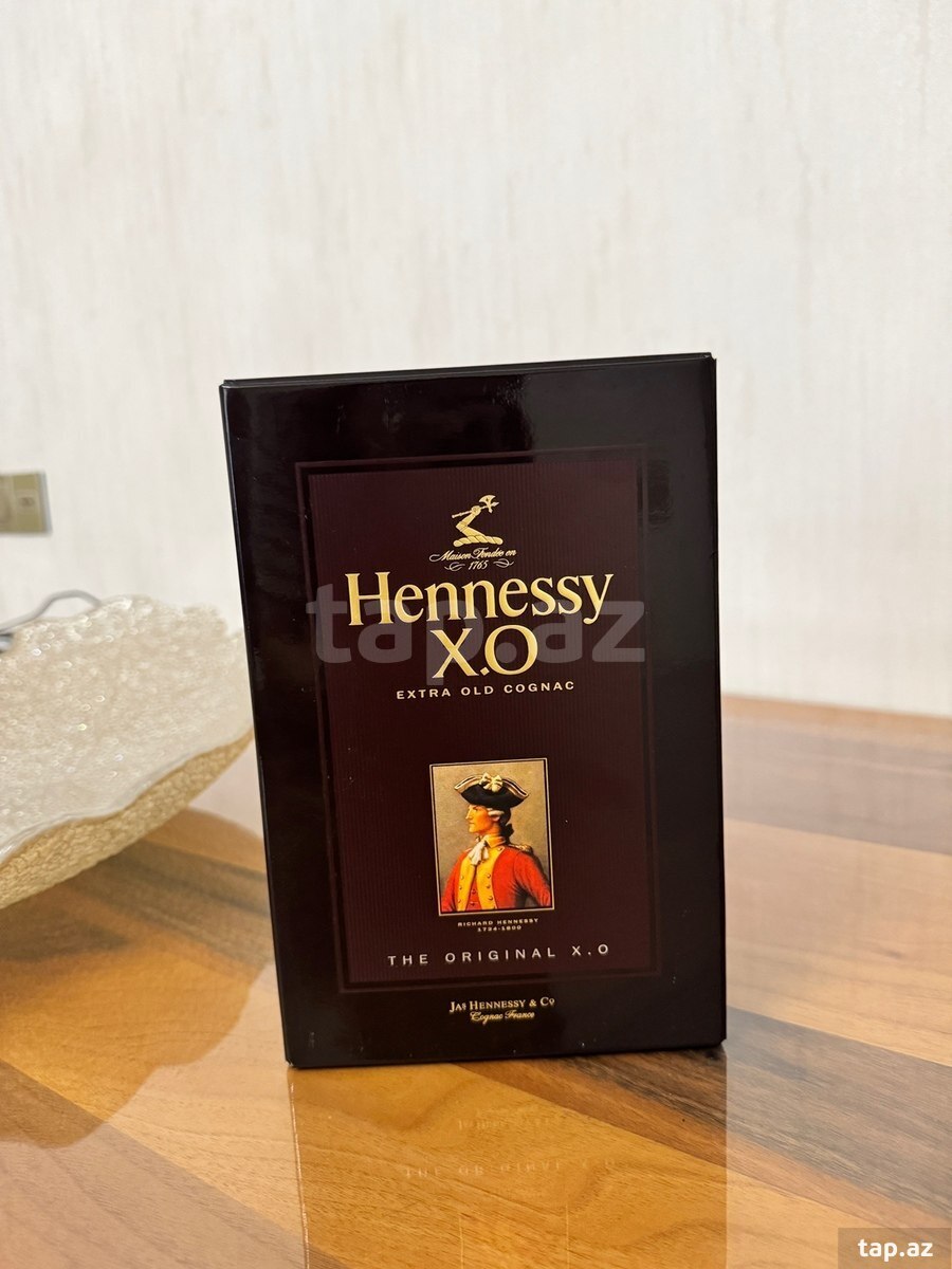 Konyak Hennessy X.O, 7L (3)