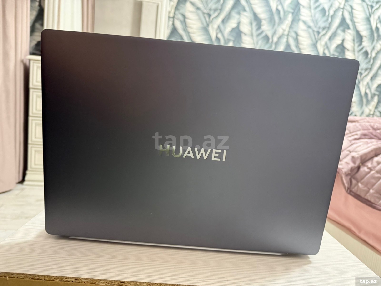 Noutbuk HuaweI D16 (3)