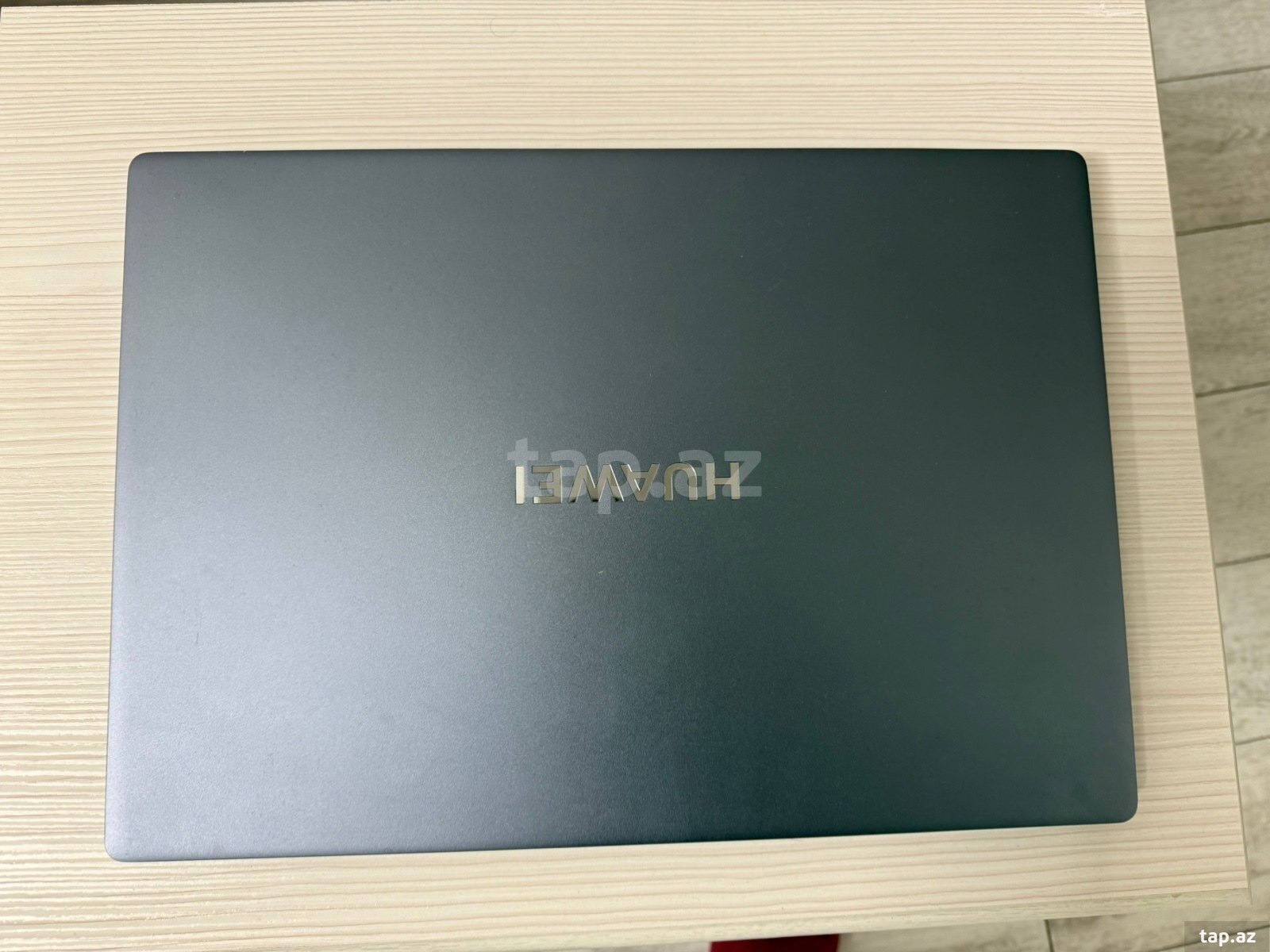 Noutbuk HuaweI D16 (4)