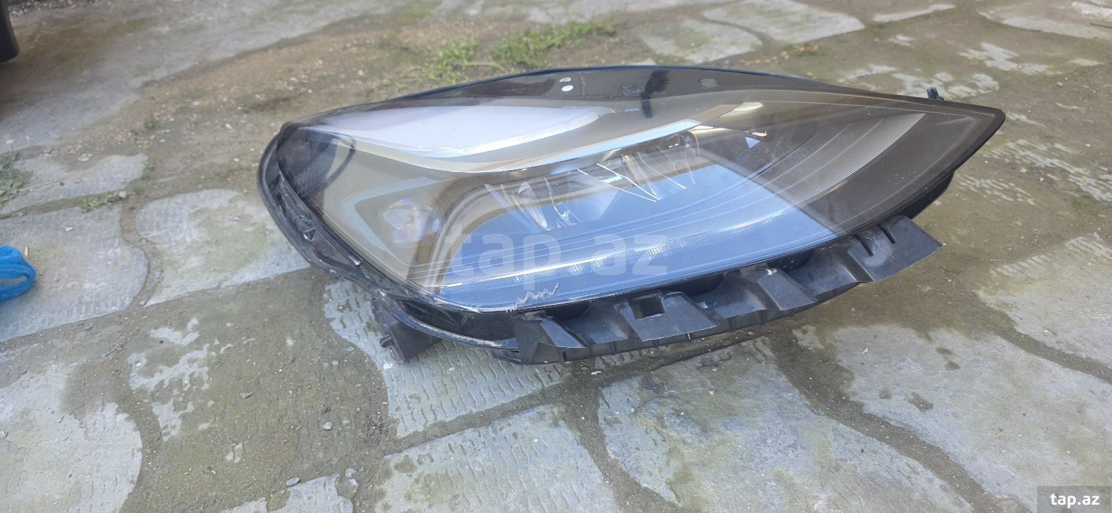 Tesla model 3 farası