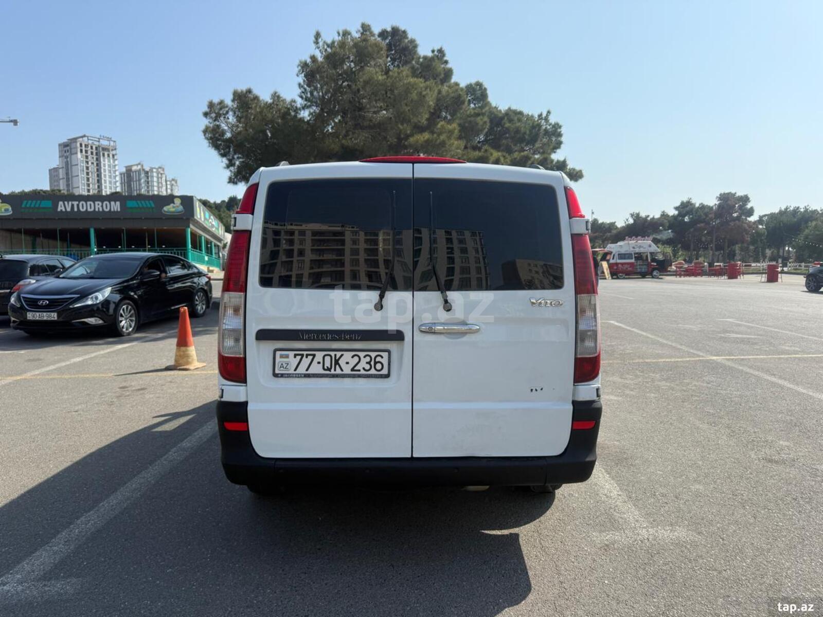 Mercedes Vito, 2010 il (3)