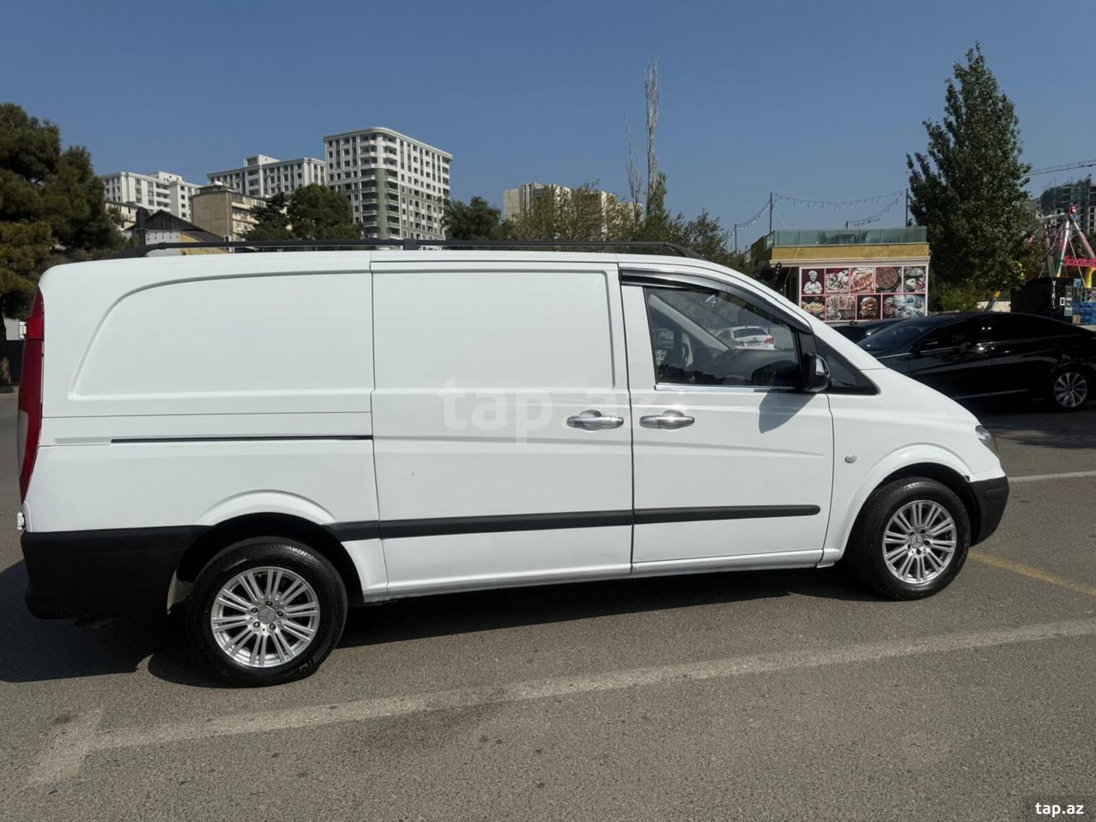 Mercedes Vito, 2010 il (4)