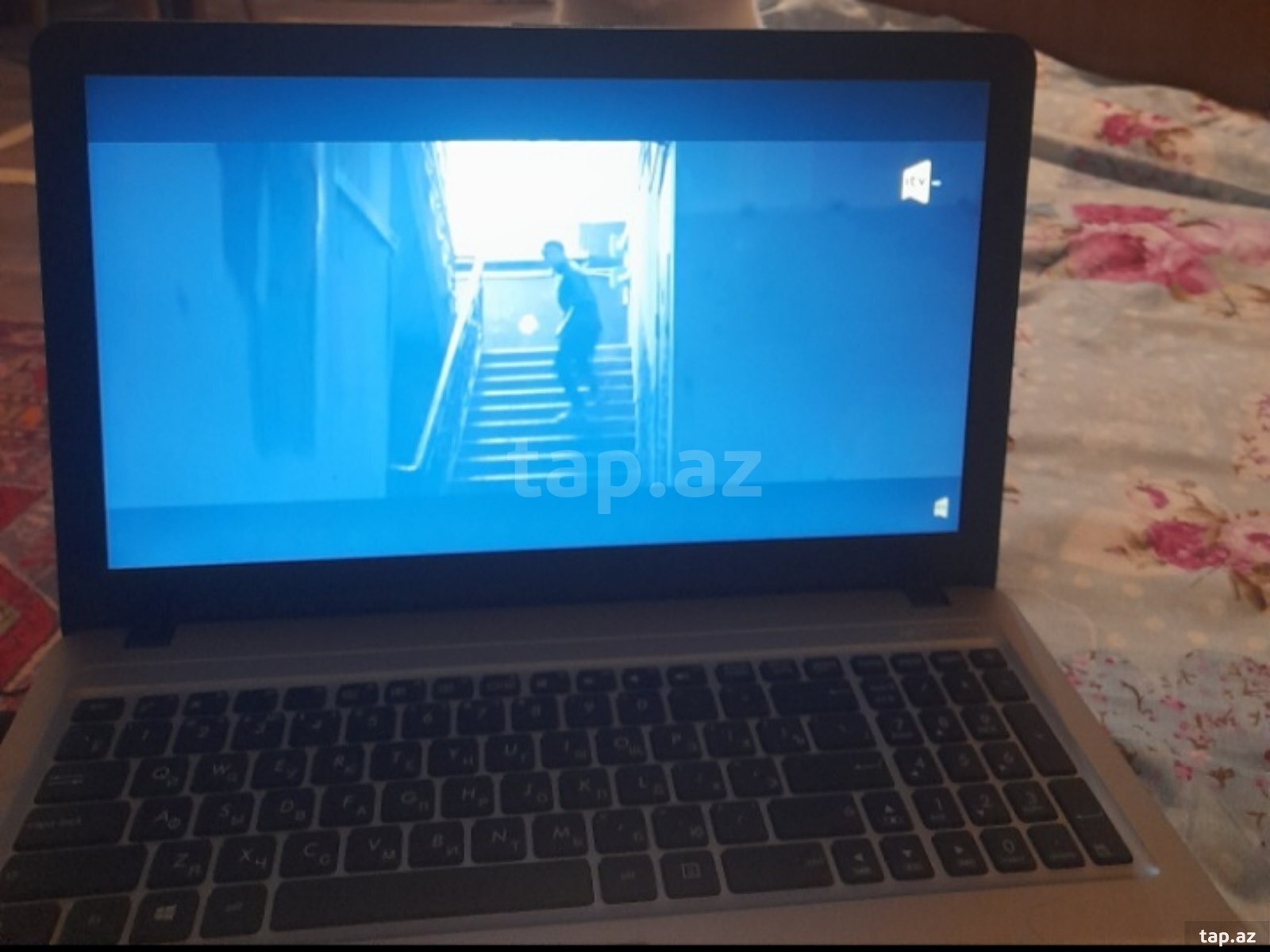 Noutbuk Asus (2)