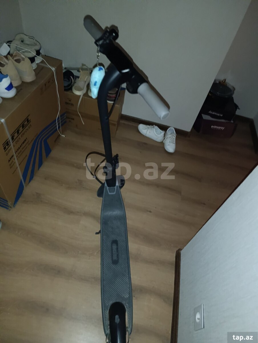 Skuter Ninebot E2