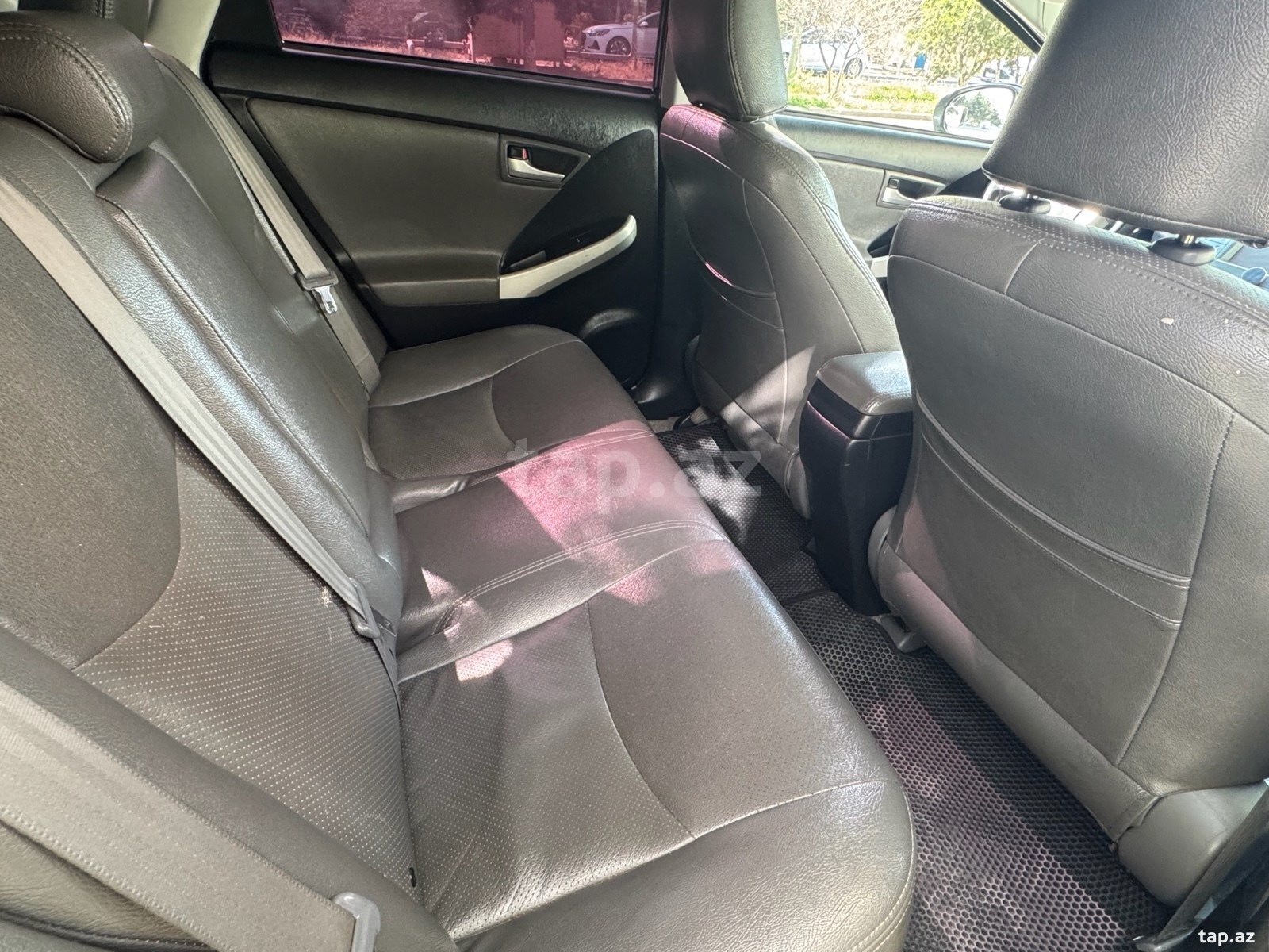 Toyota Prius, 2012 il (8)