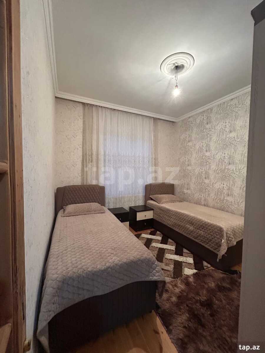 Həyət evi, Savalan qəs. (9)