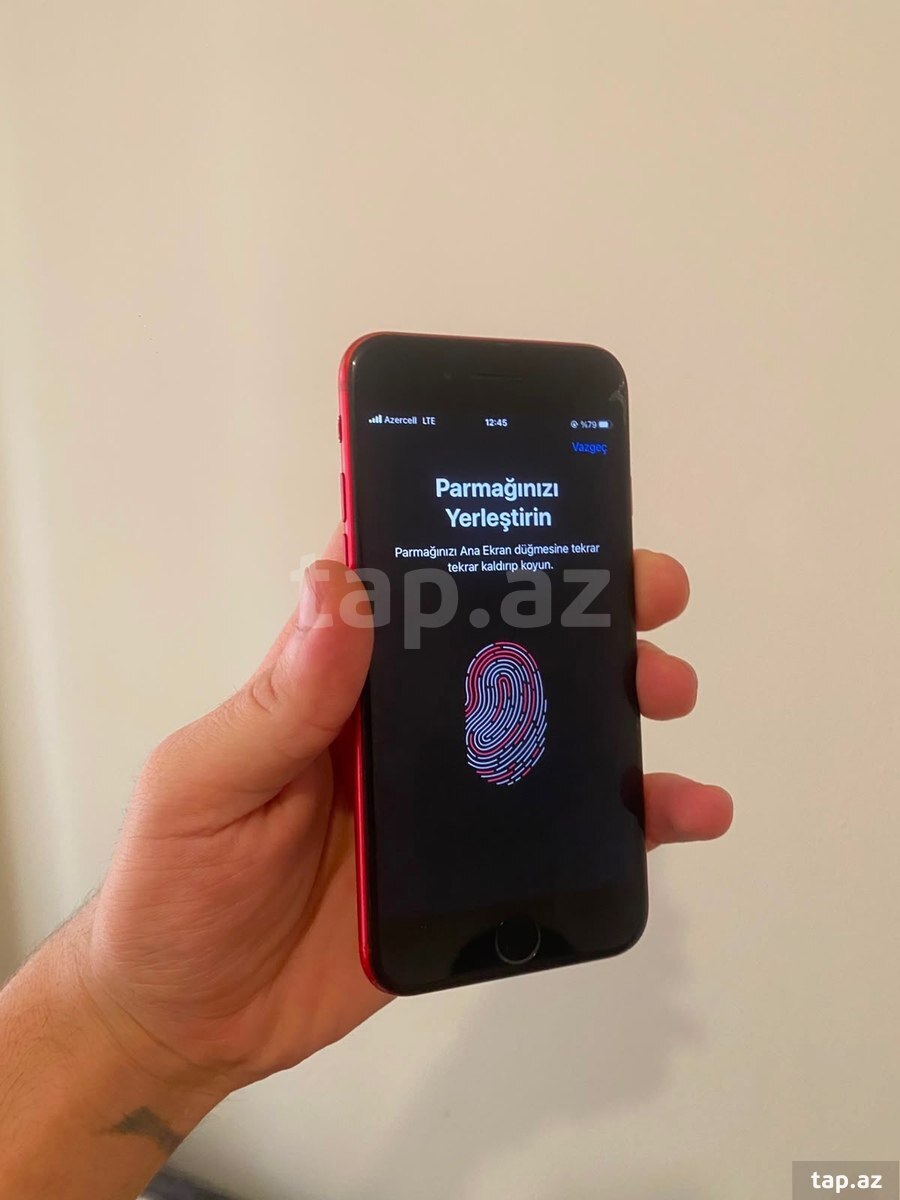 Apple iPhone 8 Red 64GB (2)