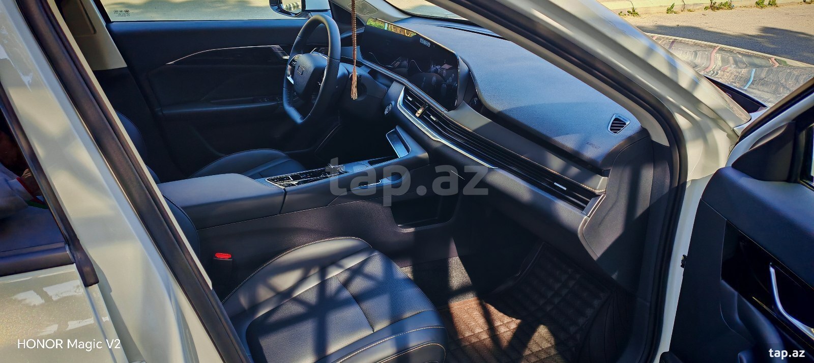 Bestune B70, 2025 il (14)