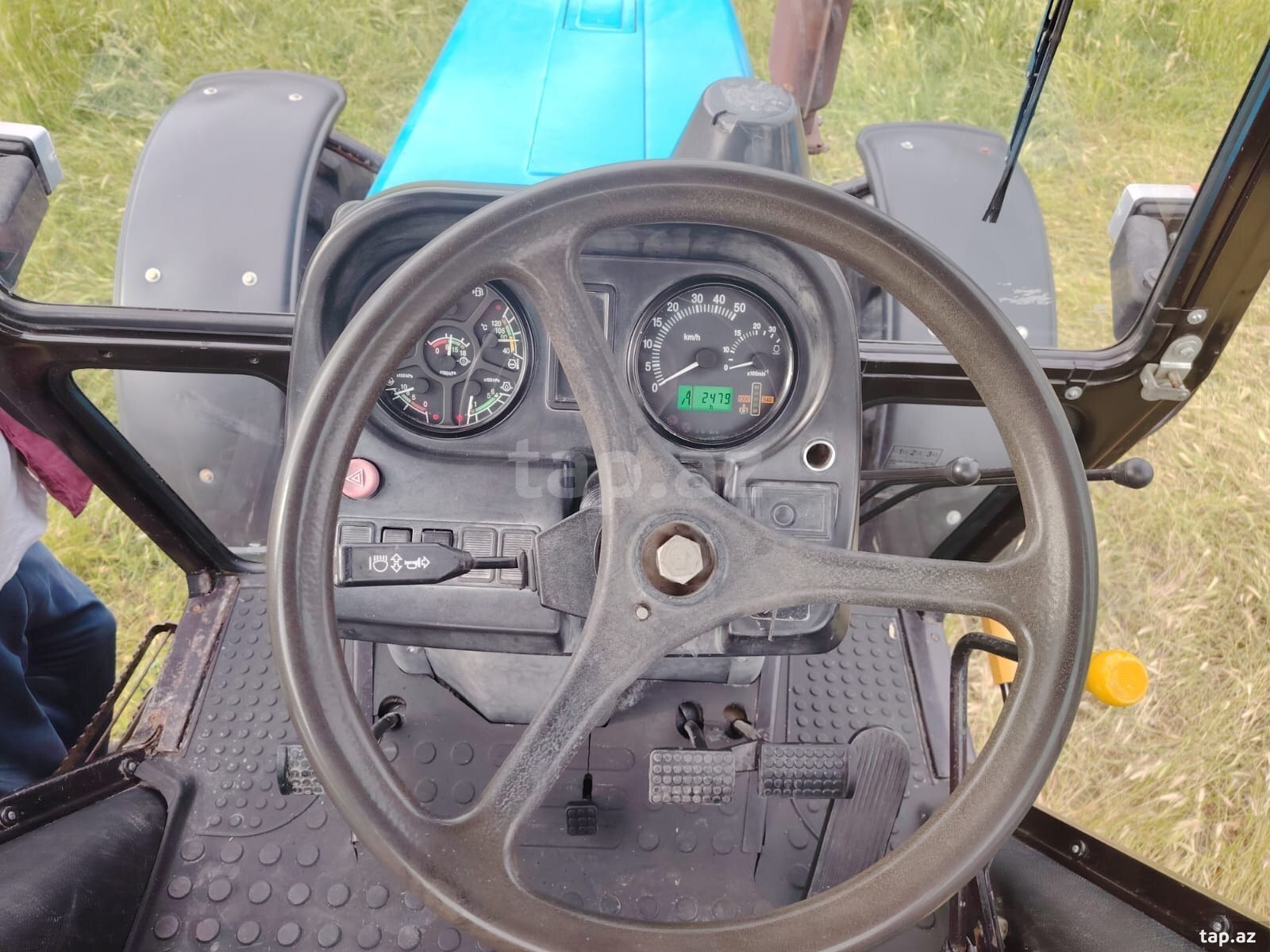 Traktor Belarus, 2017 il (7)