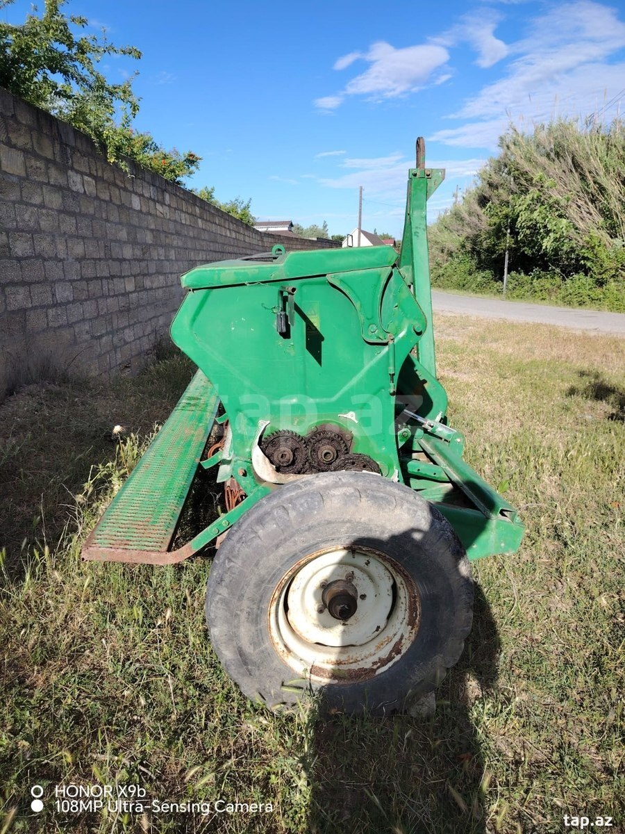 Traktor Belarus, 2017 il (26)