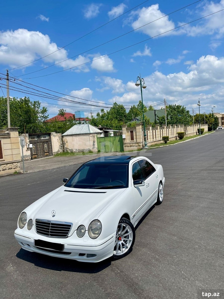Mercedes E 320, 2002 il (4)