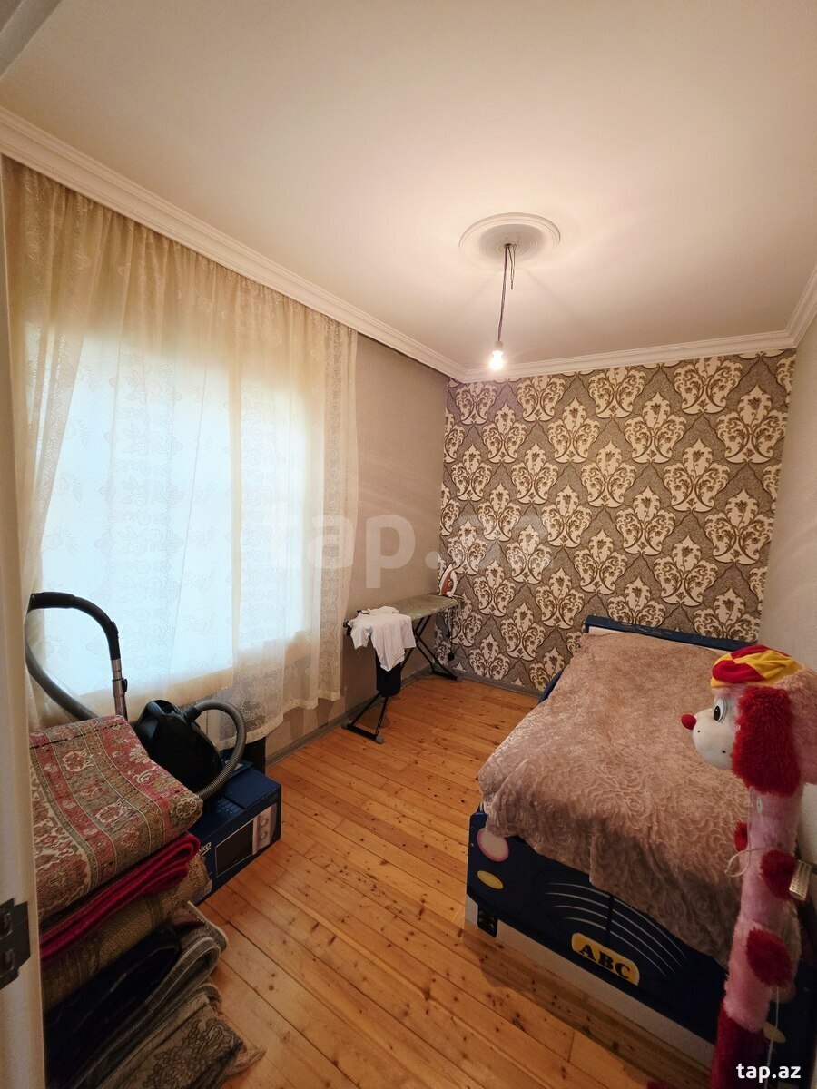 Həyət evi, Qaradağ r. (8)