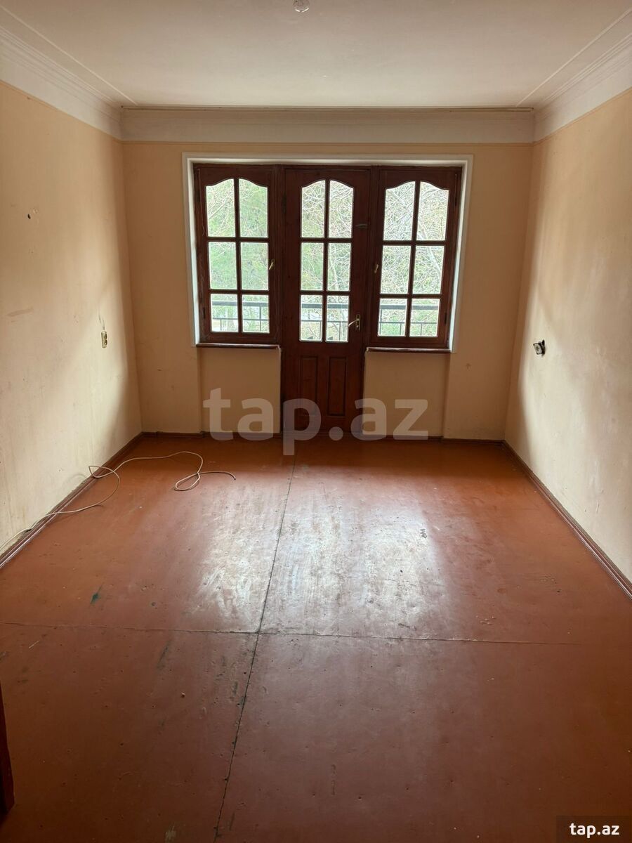 1-otaqlı mənzil, 4-cü mikrorayon, 32 m²