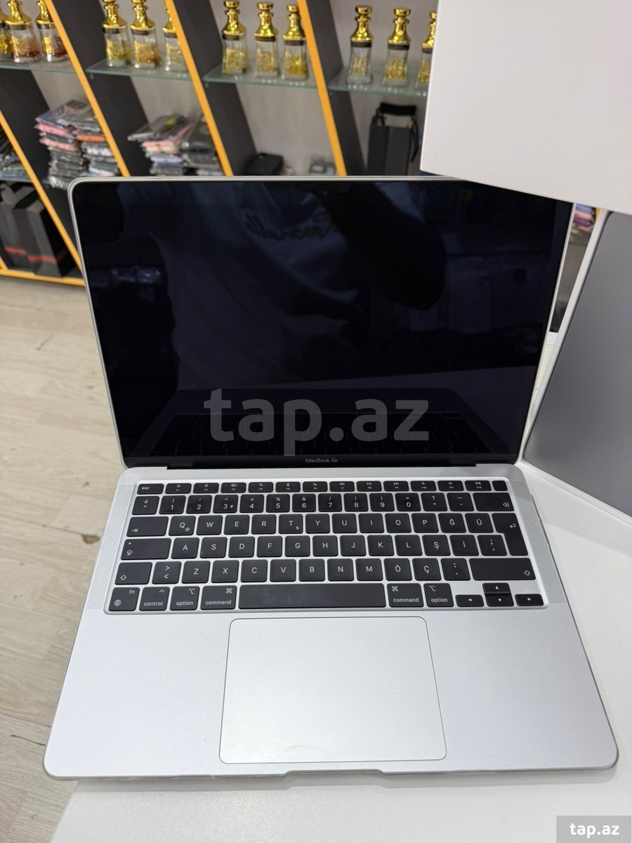 Apple Macbook Air 256GB (2)