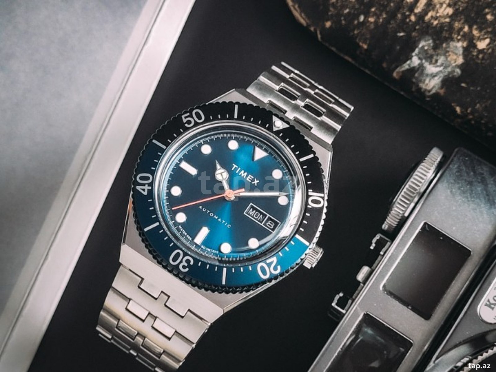 Timex M79 Batman Blue Dial qol saatı (5)