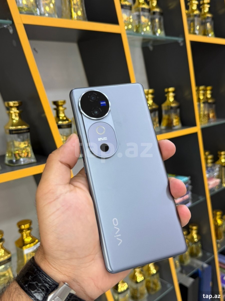 Vivo V40  (2)