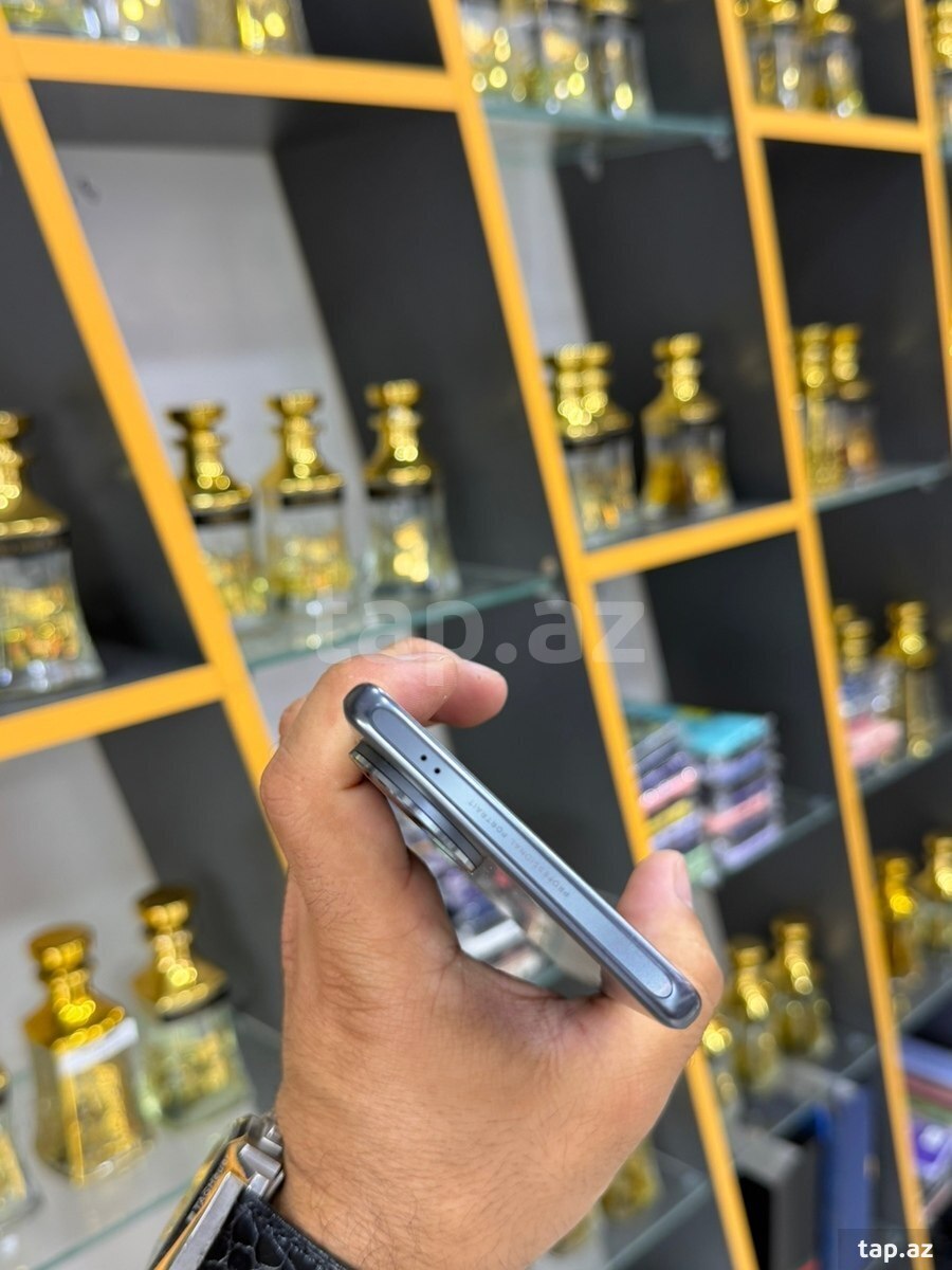 Vivo V40  (5)