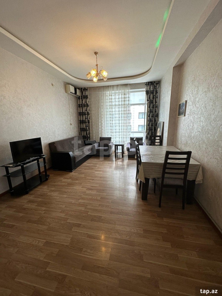 2-otaqlı mənzil kirayə verilir, 8 Noyabr m., 60 m²