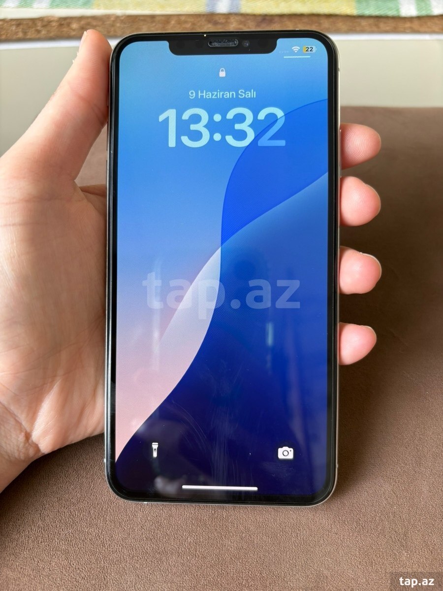 Apple iPhone XS Max Silver 64GB/4GB (4)