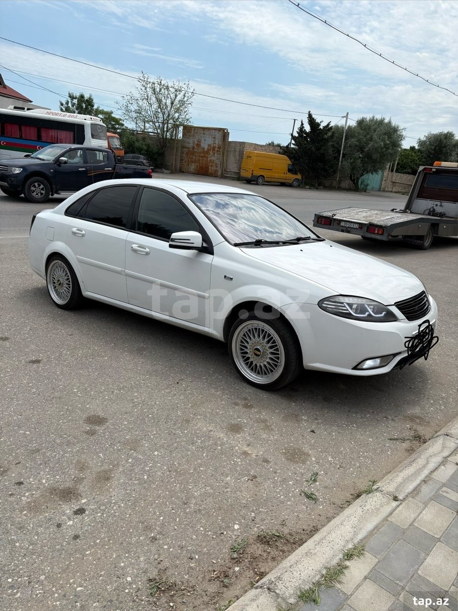 Daewoo Gentra, 2014 il (3)