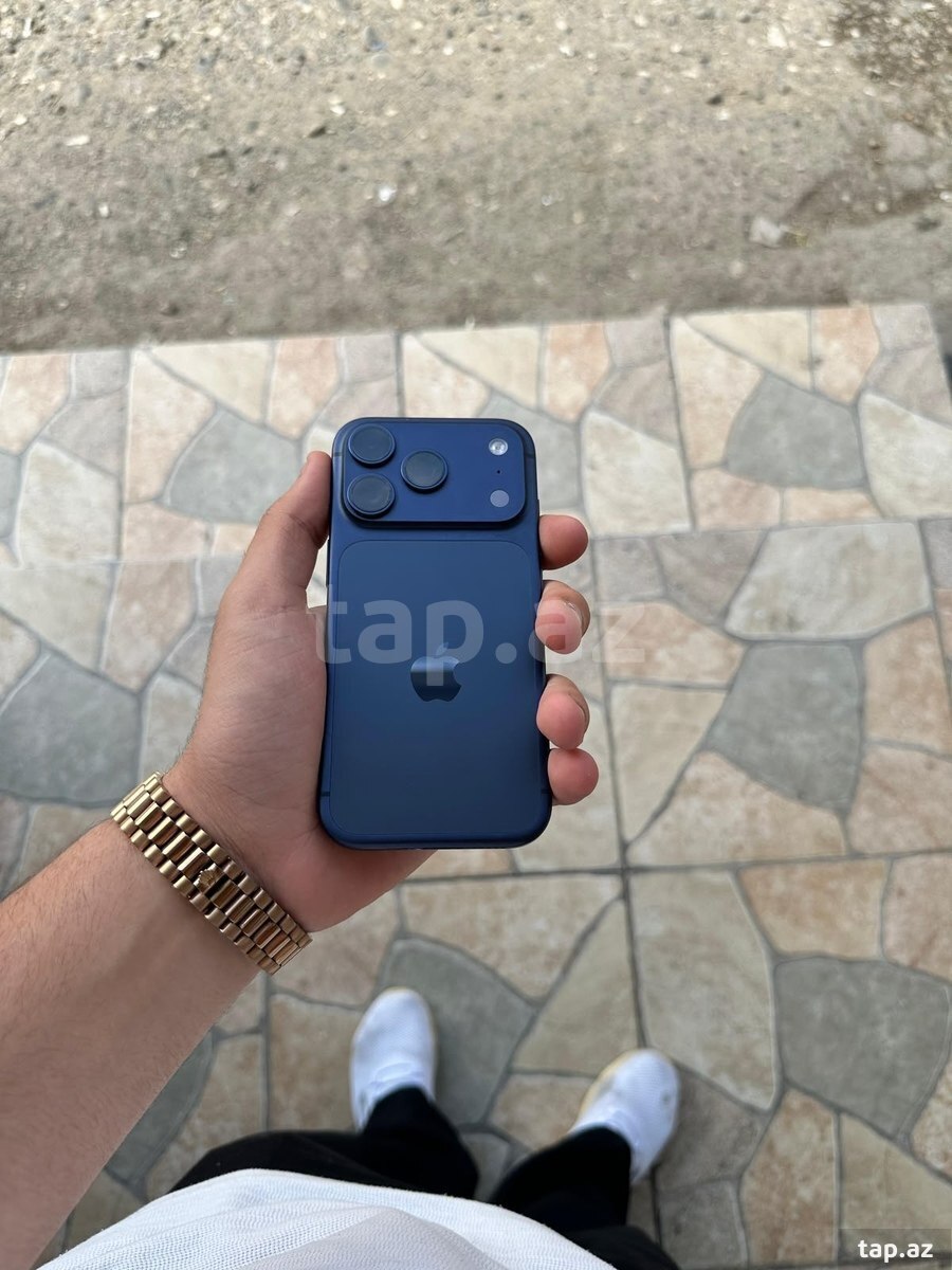 Apple iPhone 17 Pro Deep Blue 256GB/12GB