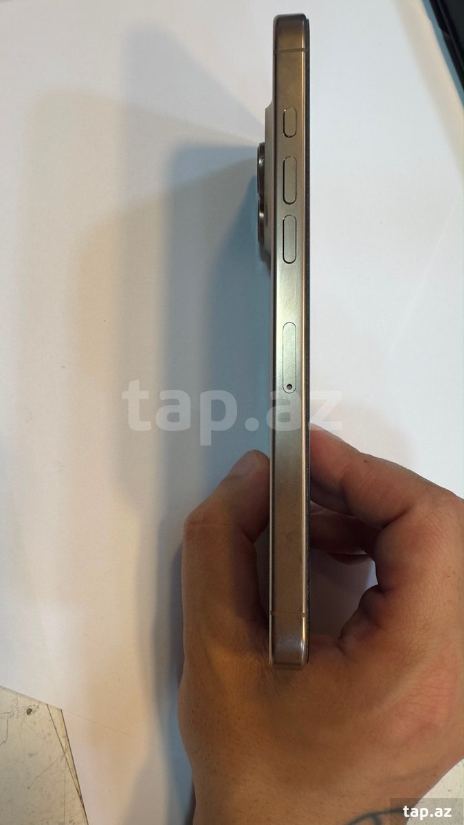 Apple iPhone 16 Pro Max Natural Titanium 256GB/8GB (2)