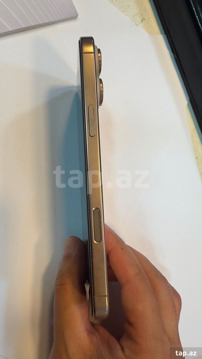 Apple iPhone 16 Pro Max Natural Titanium 256GB/8GB (3)