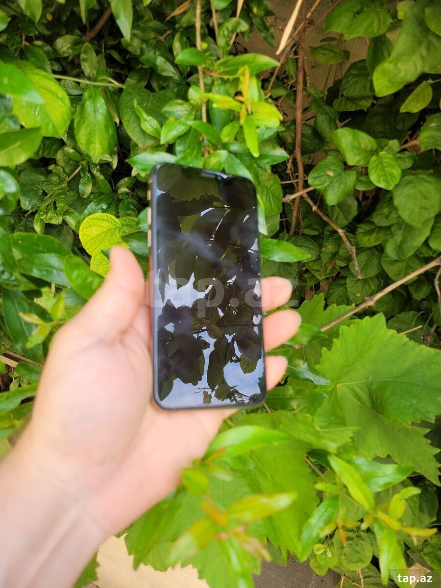 Apple iPhone XS Gold 256GB/4GB (8)