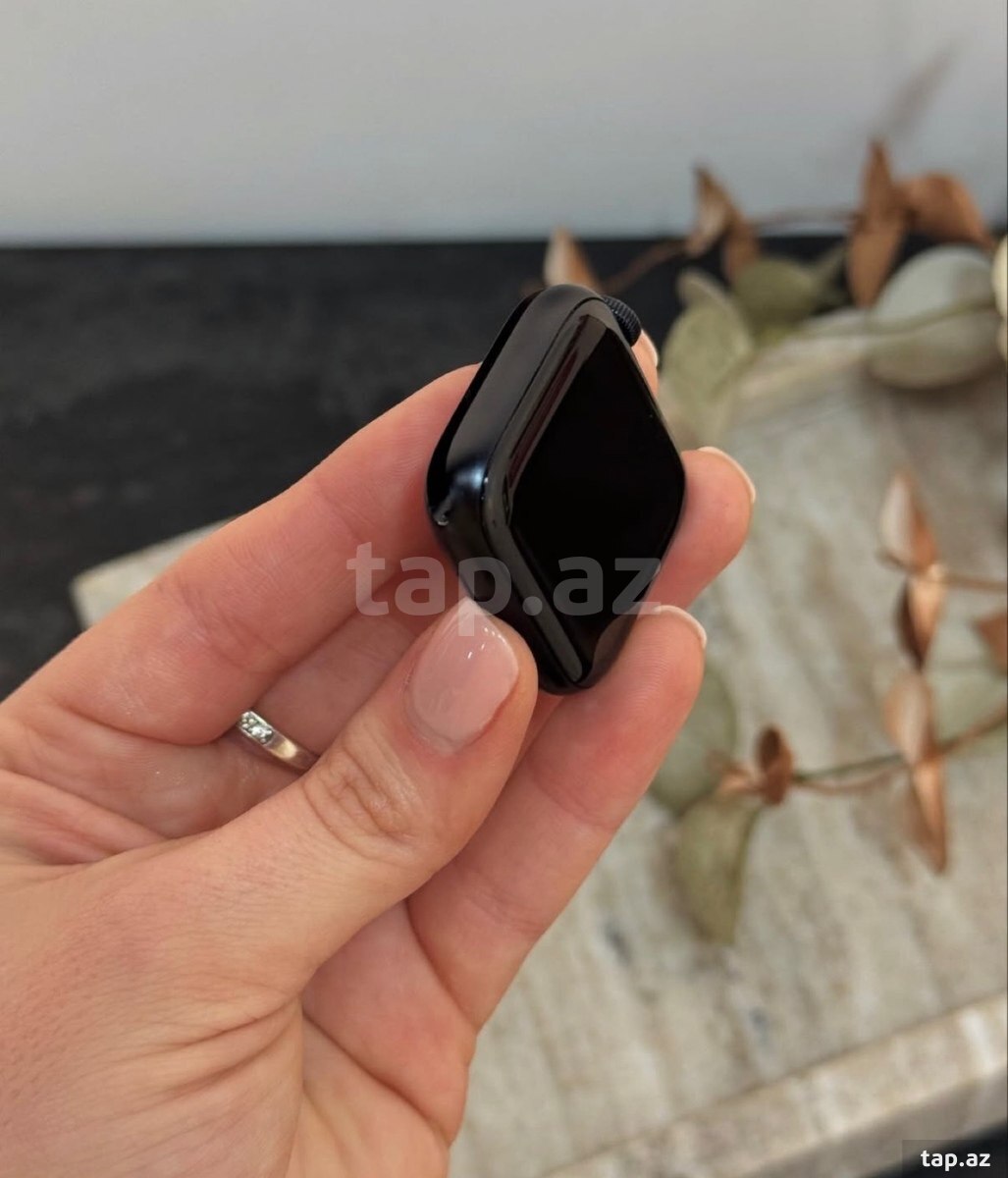 Apple Watch SE 2 Midnight 40mm (3)