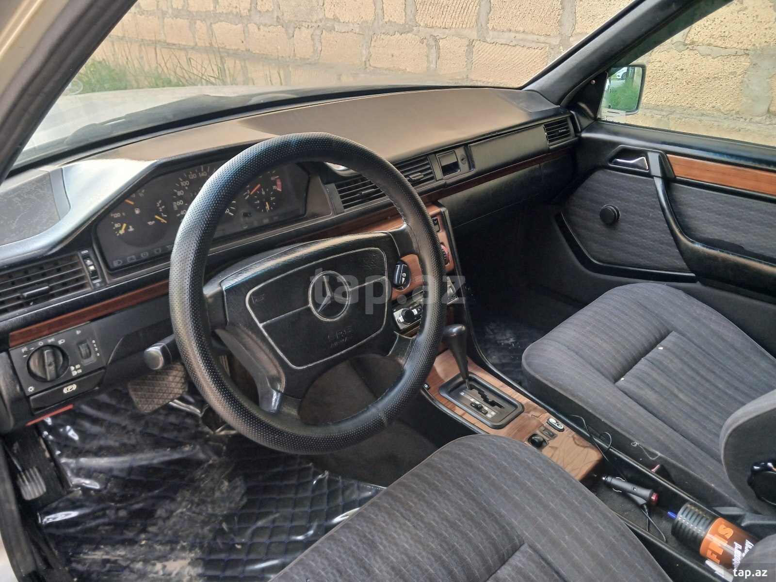 Mercedes E 220, 1993 il (3)