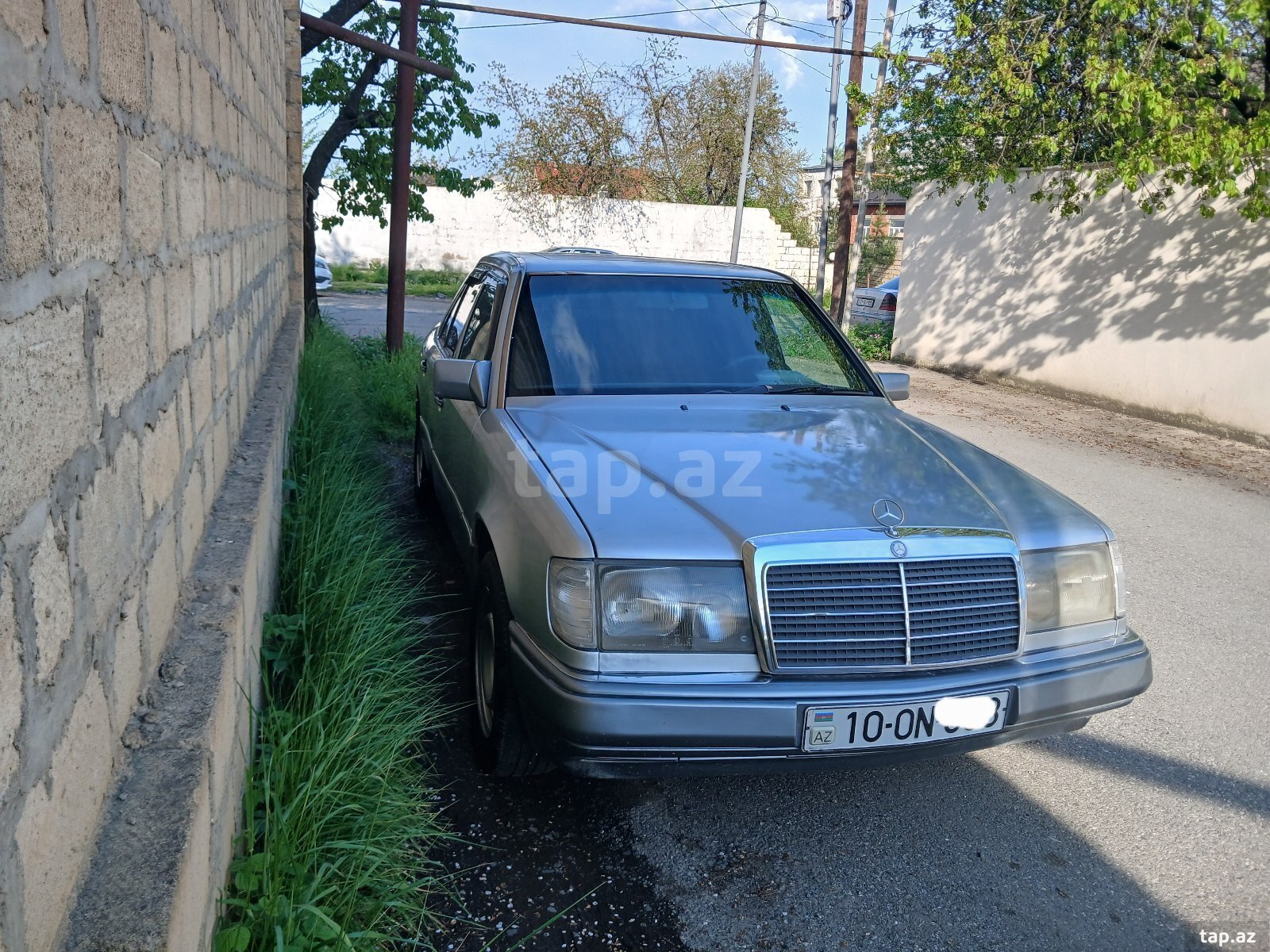 Mercedes E 220, 1993 il (8)