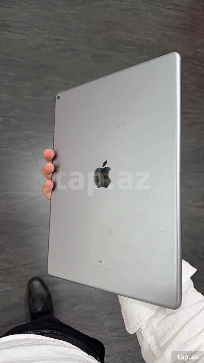 Apple iPad Pro 12.9 (2015) Space Gray