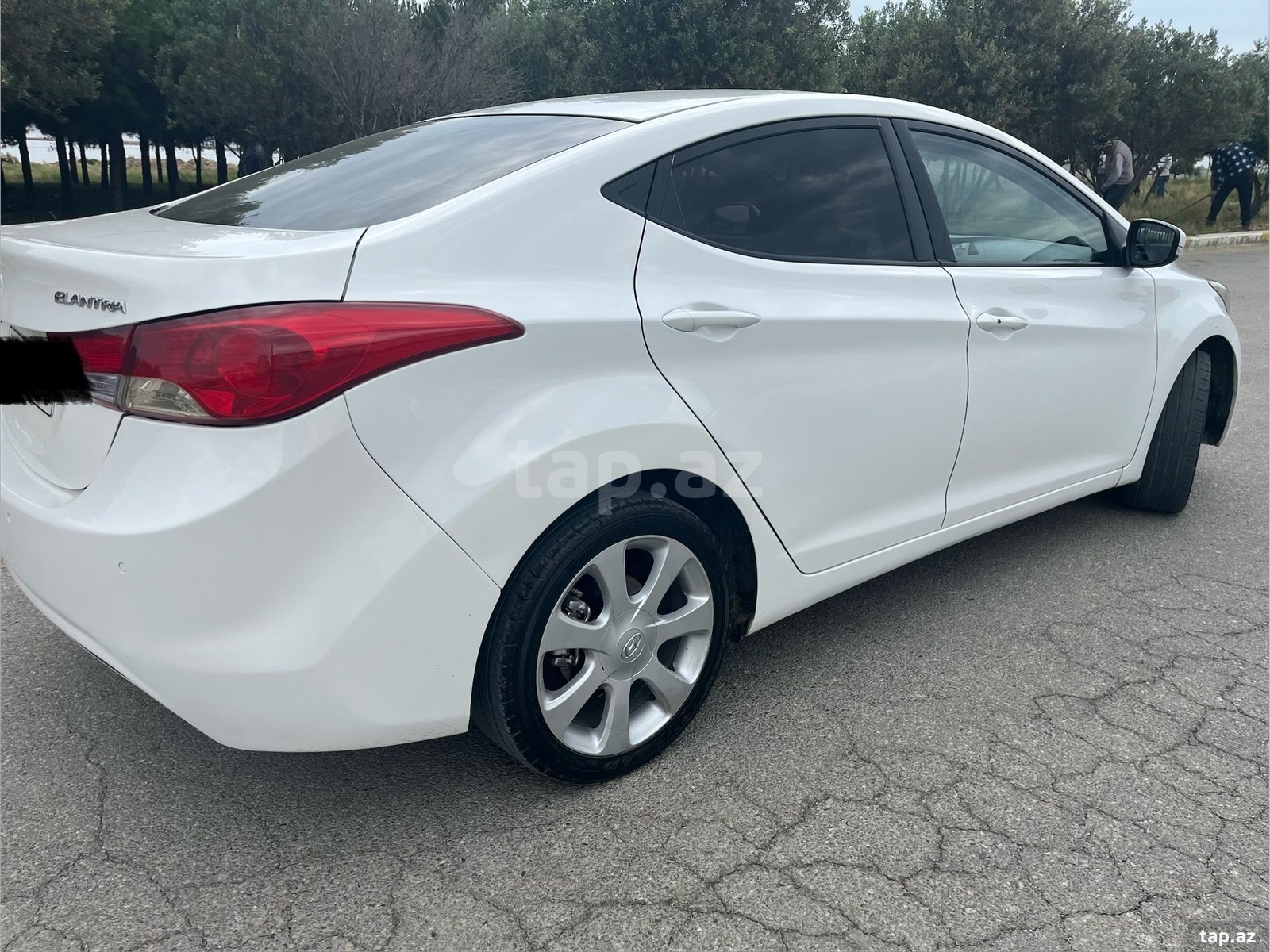 Hyundai Elantra, 2011 il (8)